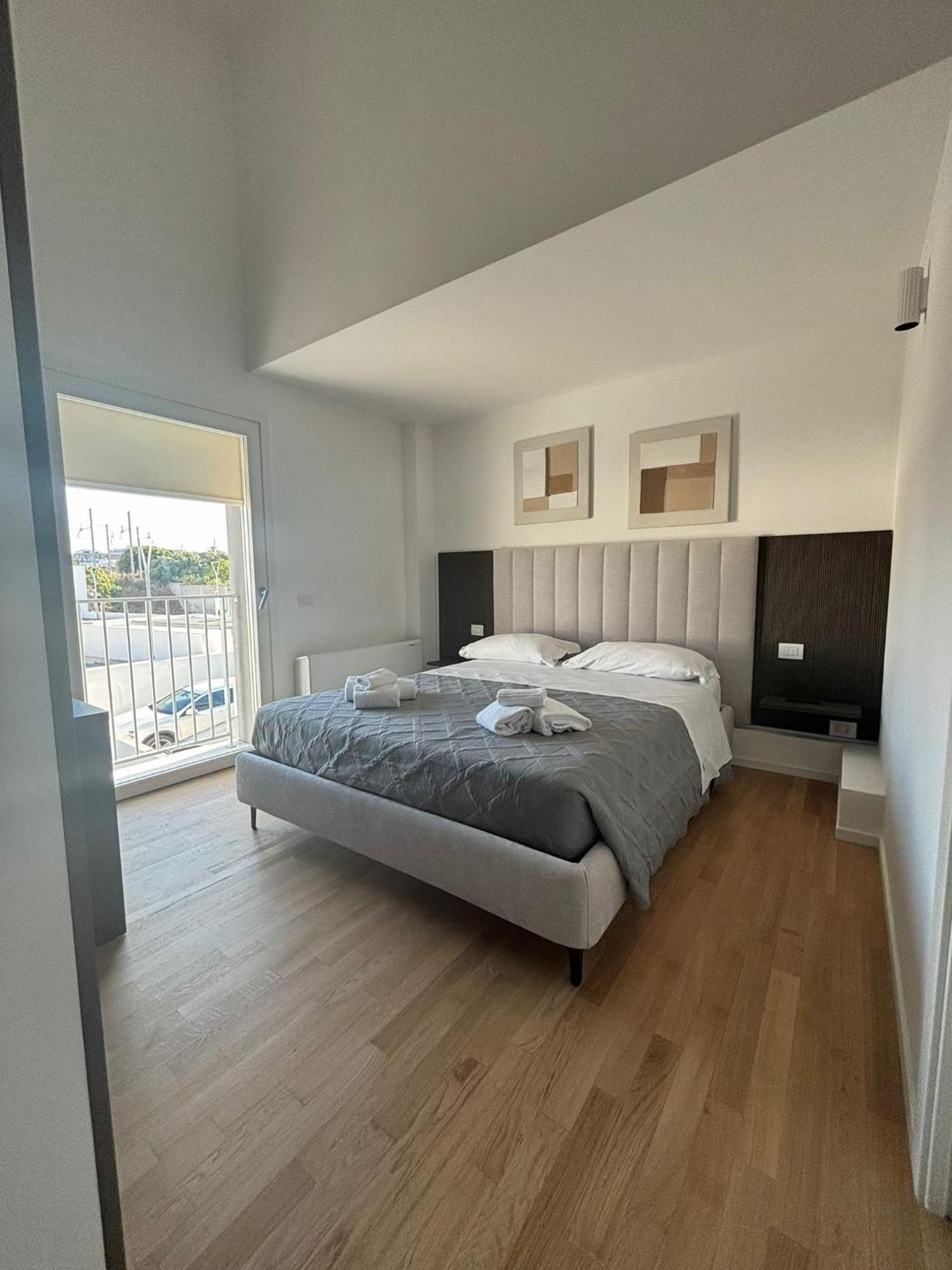 Luxury Apartment *